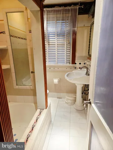 $280,000 | 8016 Williams Avenue, Philadelphia, PA 19150