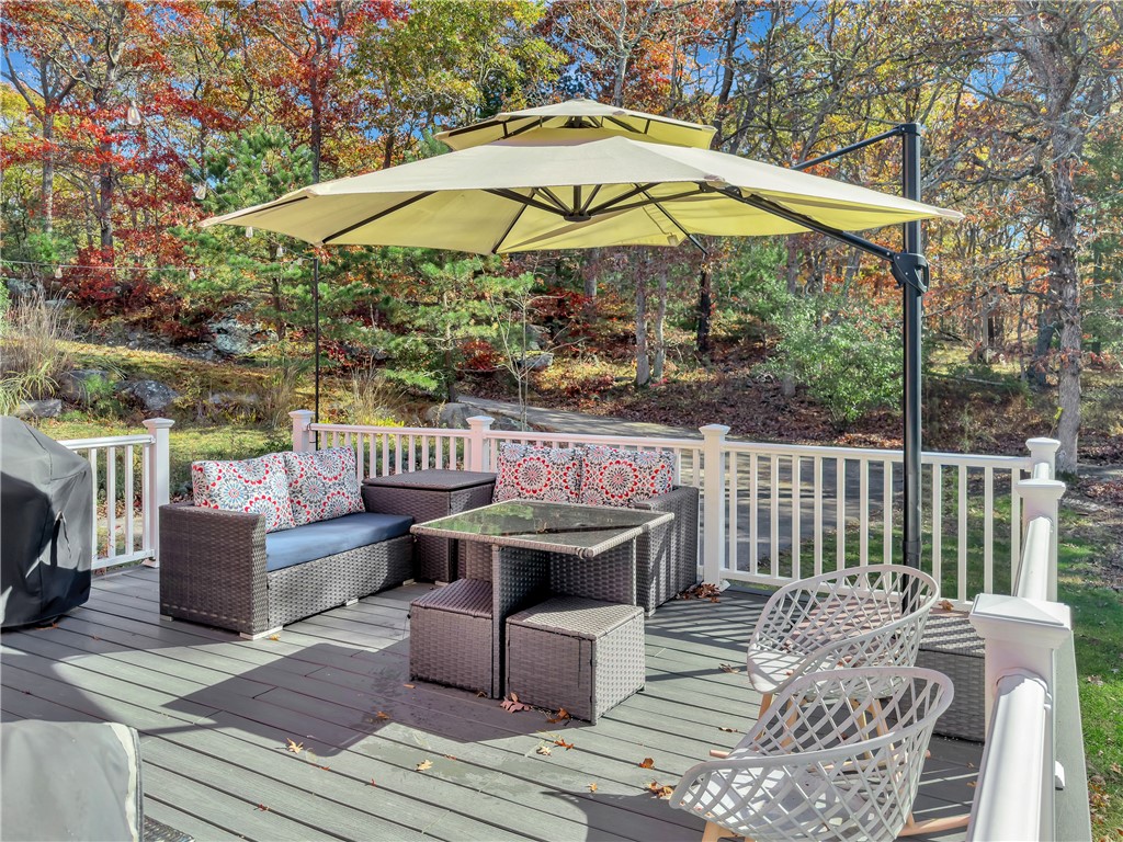 89 Narrow Lane Charlestown, RI 02813 - Photo 16 of 49