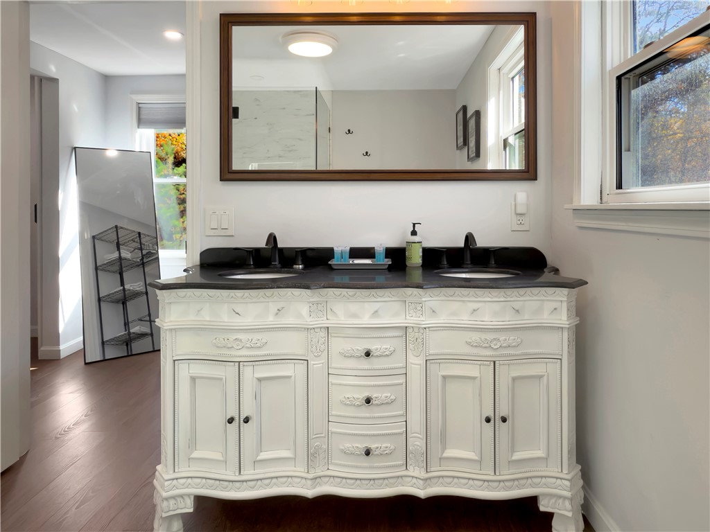 89 Narrow Lane Charlestown, RI 02813 - Photo 33 of 49 Primary full bathroom