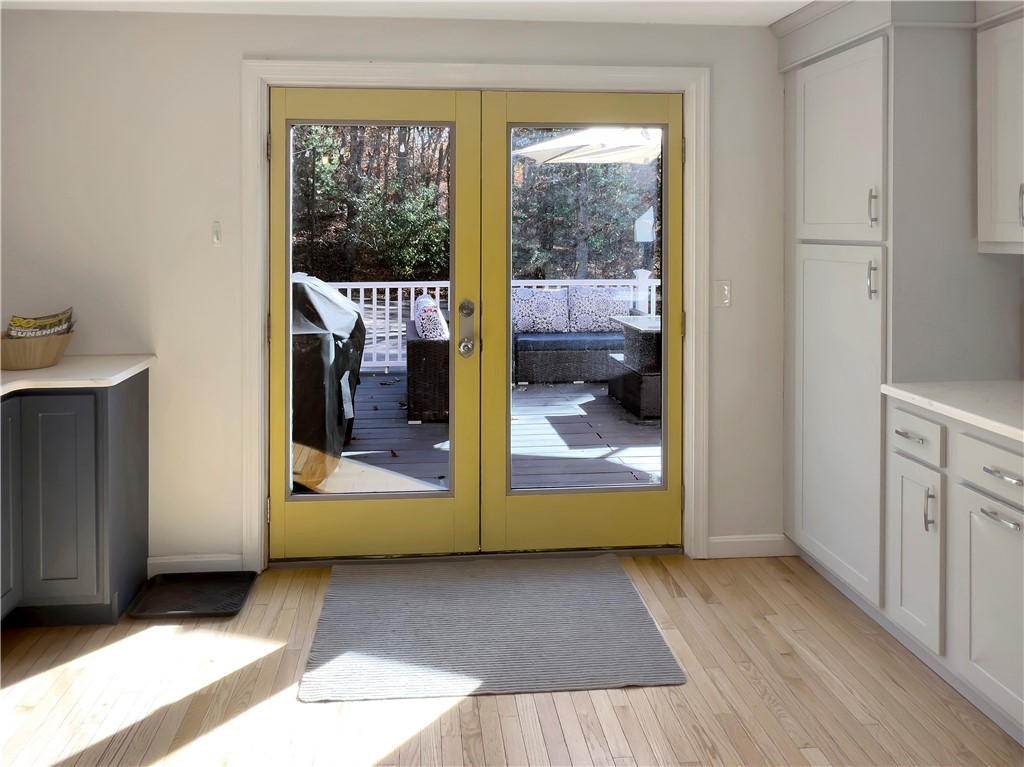 89 Narrow Lane Charlestown, RI 02813 - Photo 10 of 49