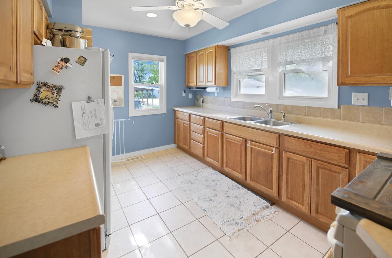 6012 West Farmington Road Peoria, IL 61604 - Photo 8 of 22 Gallery Image 8