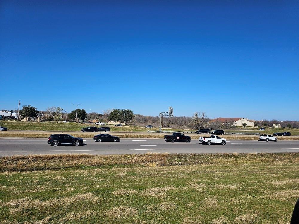 3206 Northwest 820th Loop Fort Worth, TX 76135 - Photo 4 of 15 a view of a ocean view