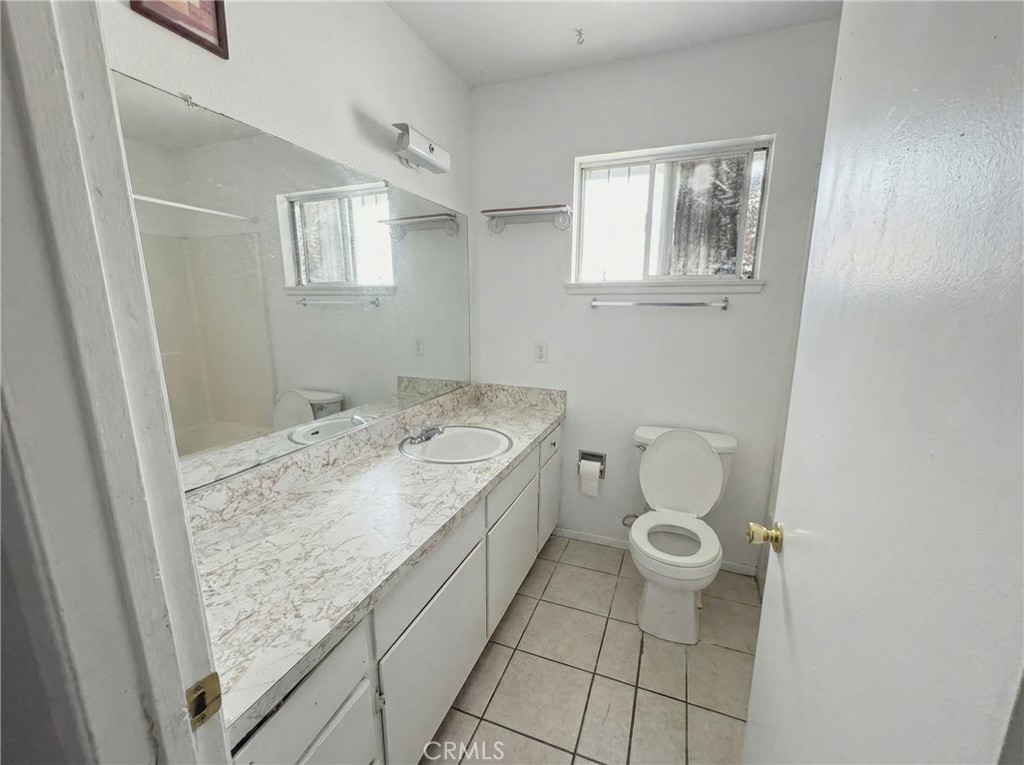 13073 Mohawk Road Apple Valley, CA 92308 - Photo 11 of 21 Unit 1: AI Enhanced.