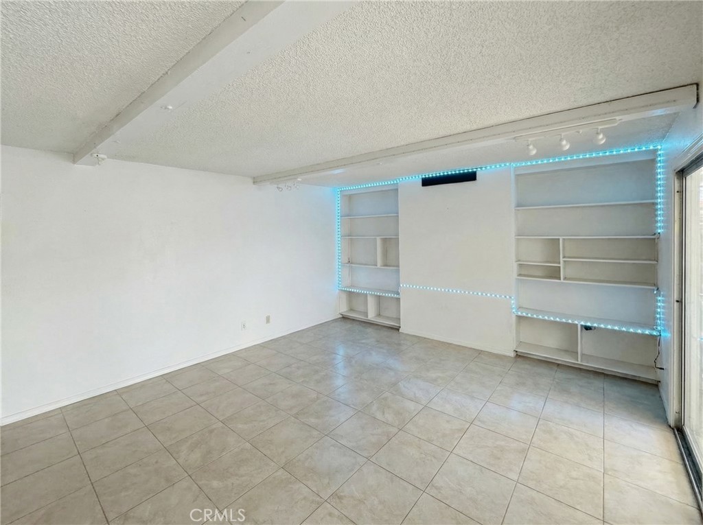 13073 Mohawk Road Apple Valley, CA 92308 - Photo 16 of 21 Unit 3: AI Enhanced.