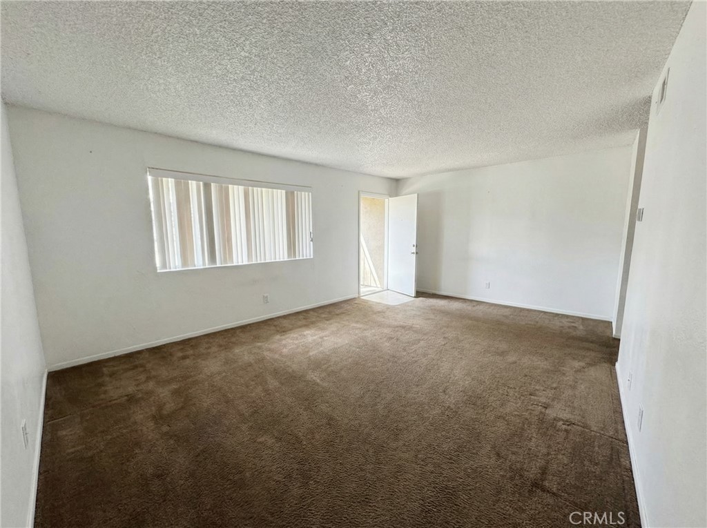 13073 Mohawk Road Apple Valley, CA 92308 - Photo 17 of 21 Unit 3: AI Enhanced.