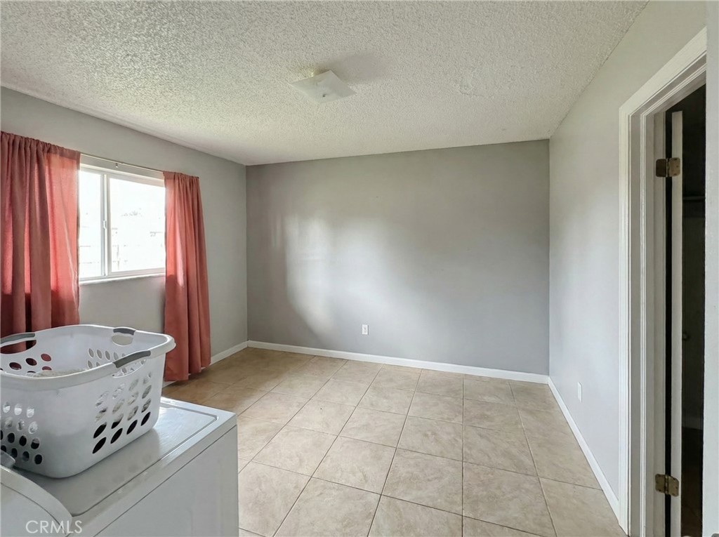 13073 Mohawk Road Apple Valley, CA 92308 - Photo 18 of 21 Unit 3: AI Enhanced.