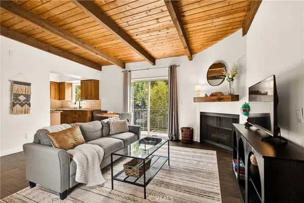 $535,000 | 4230 Whitsett Avenue, Unit 6, Studio City, CA 91604