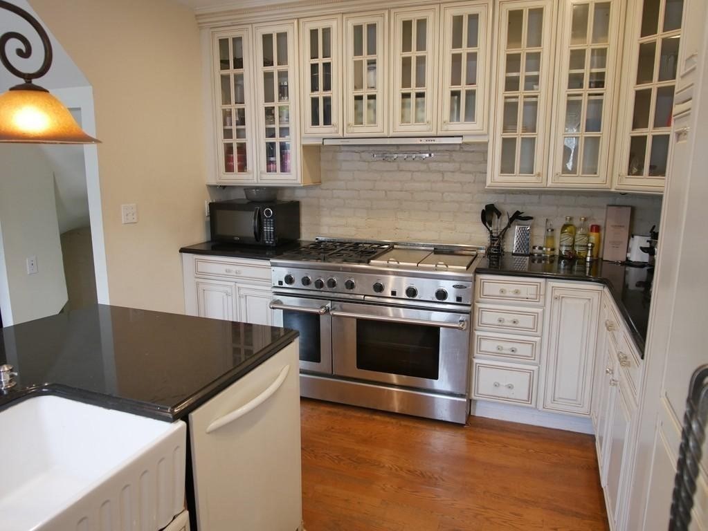 32 Warwick Street Boston, MA 02120 - Photo 2 of 14