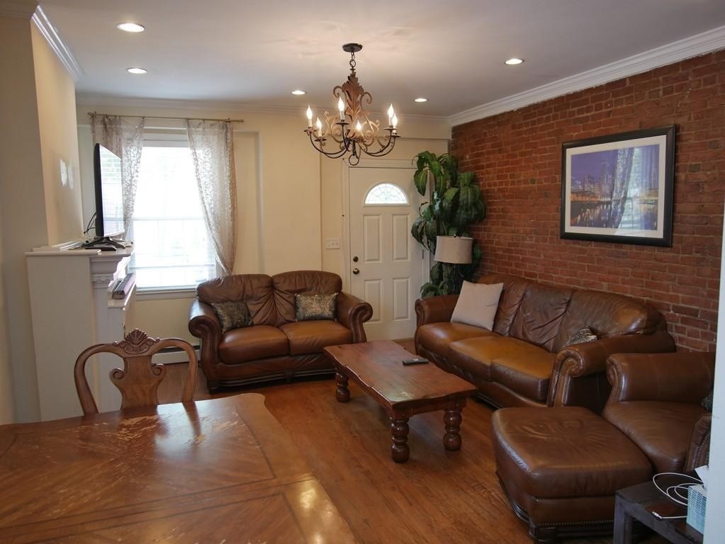 32 Warwick Street Boston, MA 02120 - Photo 5 of 14