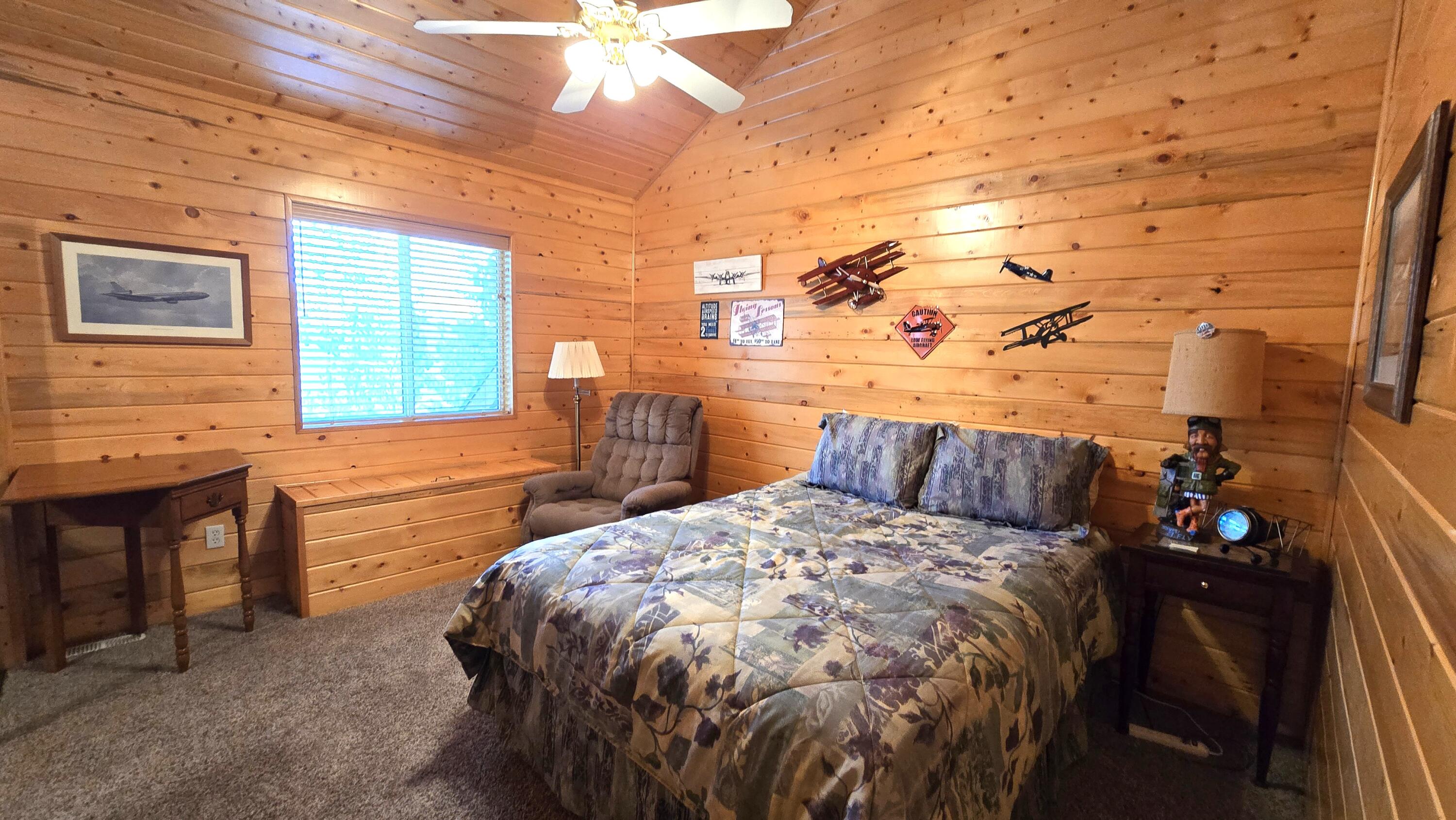650 South Ridge Point Drive Panguitch, UT 84759 - Photo 22 of 38 Upper Bedroom 2 w/window seat