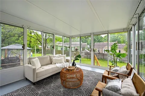 $295,000 | 5322 Juniper Drive, Roeland Park, KS 66205