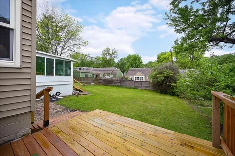 $295,000 | 5322 Juniper Drive, Roeland Park, KS 66205
