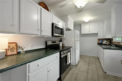 $295,000 | 5322 Juniper Drive, Roeland Park, KS 66205