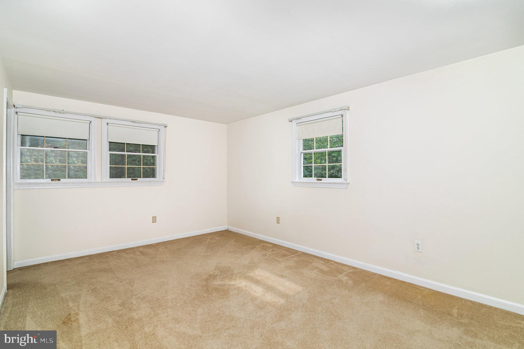 2221 Mockingbird Road Harrisburg, PA 17112 - Photo 30 of 35 an empty room with windows