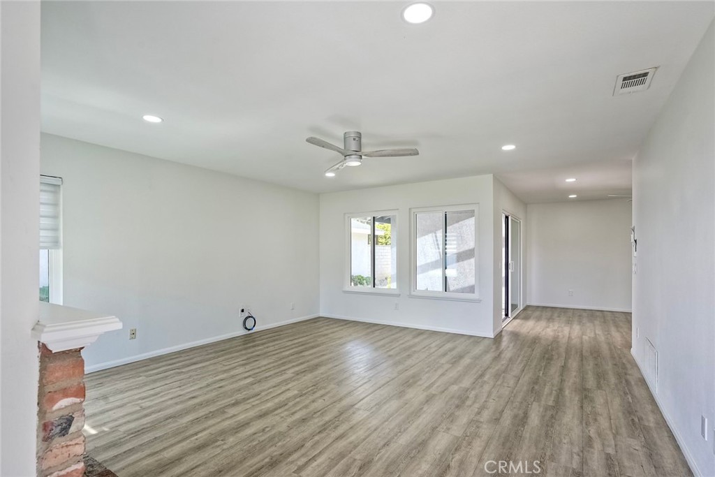 530 Anchor Way Carlsbad, CA 92008 - Photo 4 of 36