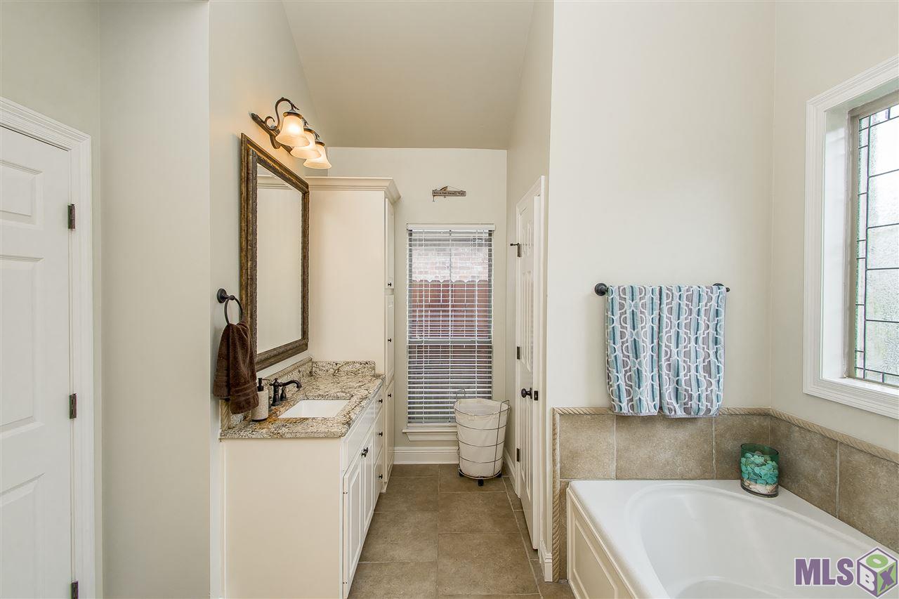 8826 Spring Grove Drive Baton Rouge, LA 70809 - Photo 18 of 23 Gallery Image 18