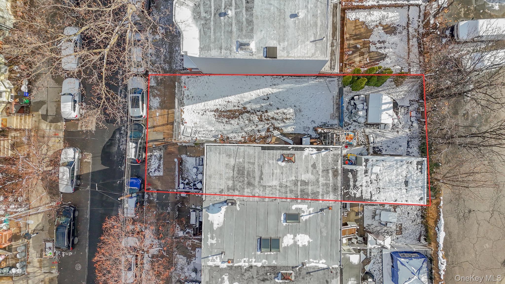 12-16 30th Drive Queens, NY 11102 - Photo 4 of 34