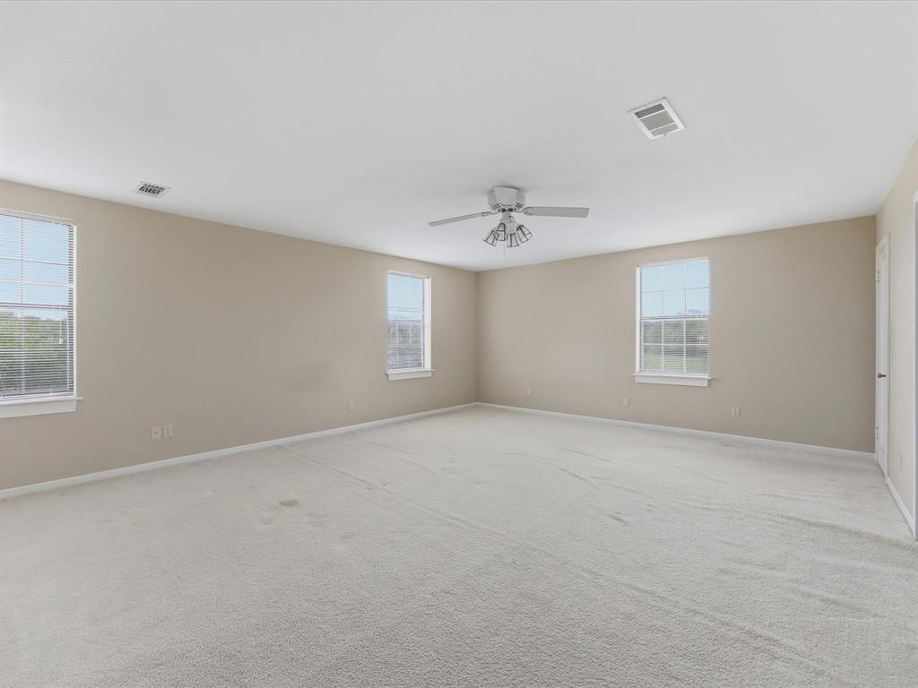 750 Lyons Road Ennis, TX 75119 - Photo 12 of 40