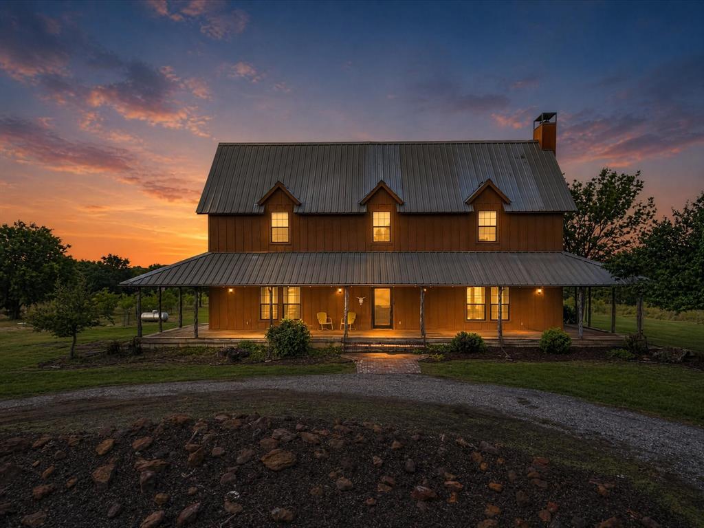 750 Lyons Road Ennis, TX 75119 - Photo 2 of 40