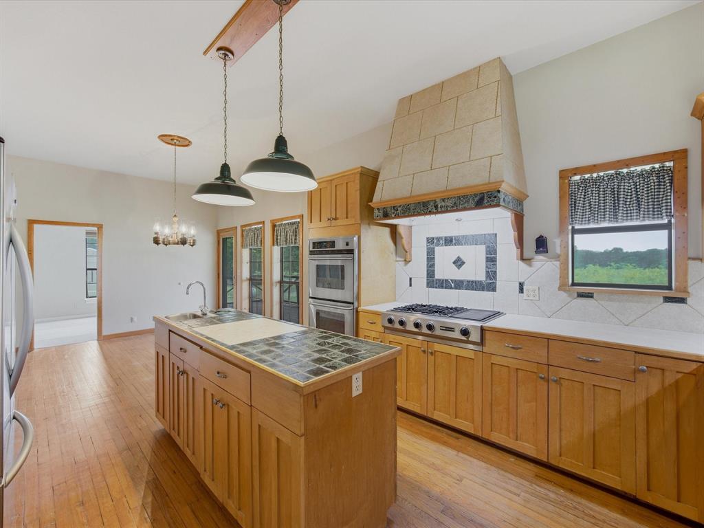 750 Lyons Road Ennis, TX 75119 - Photo 22 of 40