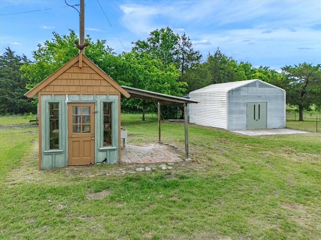 750 Lyons Road Ennis, TX 75119 - Photo 32 of 40