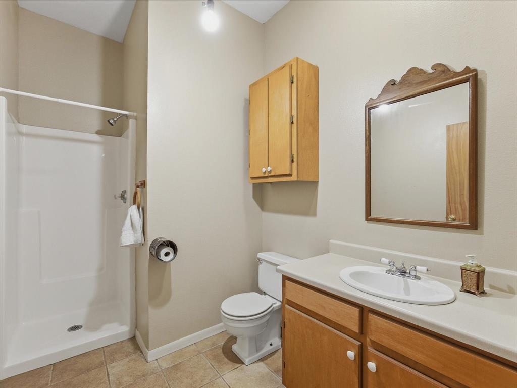 750 Lyons Road Ennis, TX 75119 - Photo 10 of 40