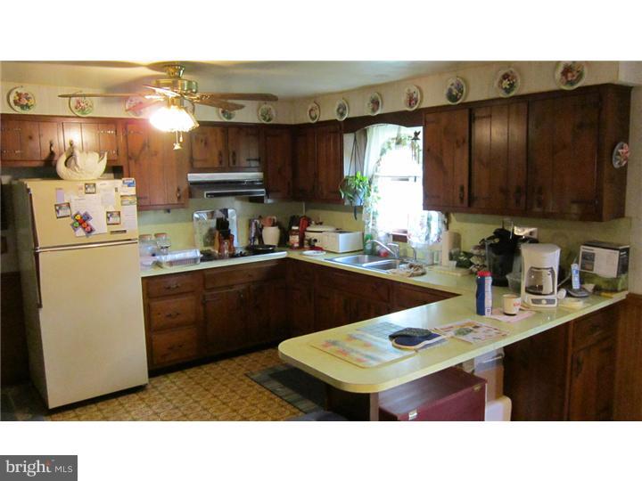 7 Morwood Road Telford, PA 18969 - Photo 4 of 16 Kitchen