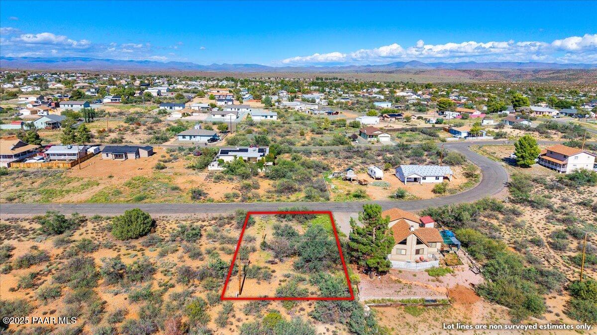 20241 East Lakeside Road Mayer, AZ 86333 - Photo 4 of 11 view of city and green space