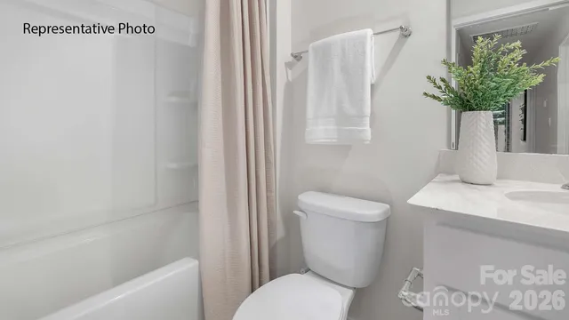 $295,000 | 1374 37th Ave Lane Northeast, Hickory, NC 28601