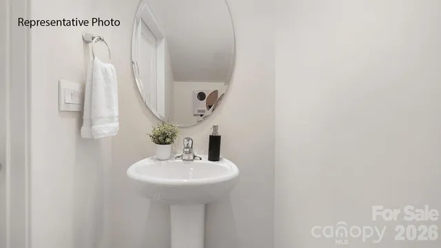 $295,000 | 1374 37th Ave Lane Northeast, Hickory, NC 28601