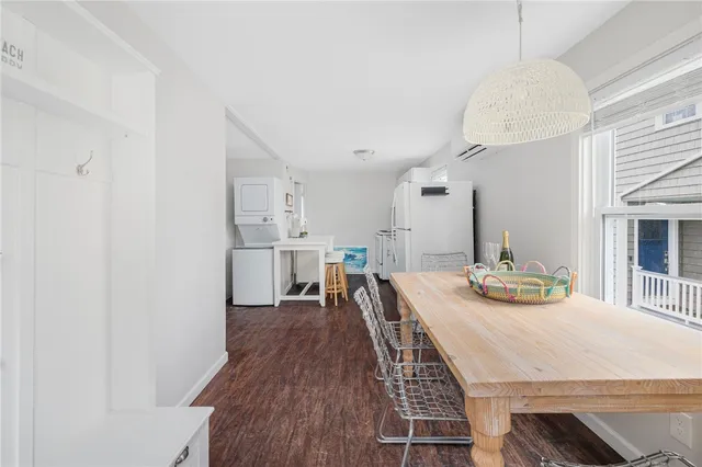 $1,800 | 66 Knowlesway, Unit UPPR, Narragansett, RI 02882