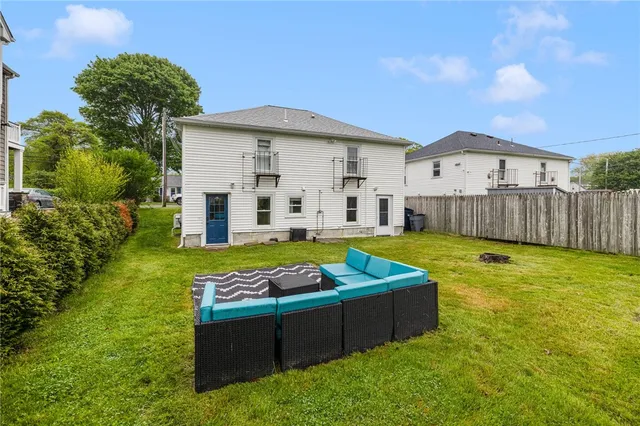 $1,800 | 66 Knowlesway, Unit UPPR, Narragansett, RI 02882