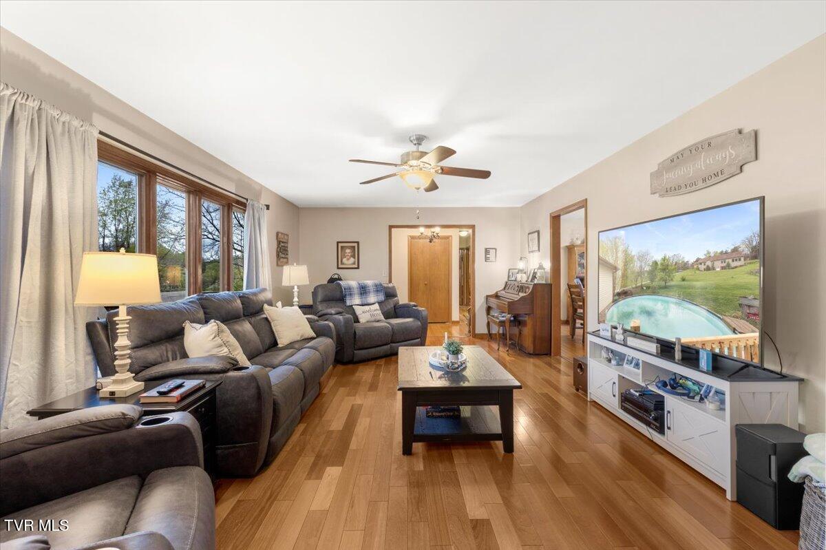 790 Watauga Road Watauga, TN 37694 - Photo 22 of 60 24-128A9087