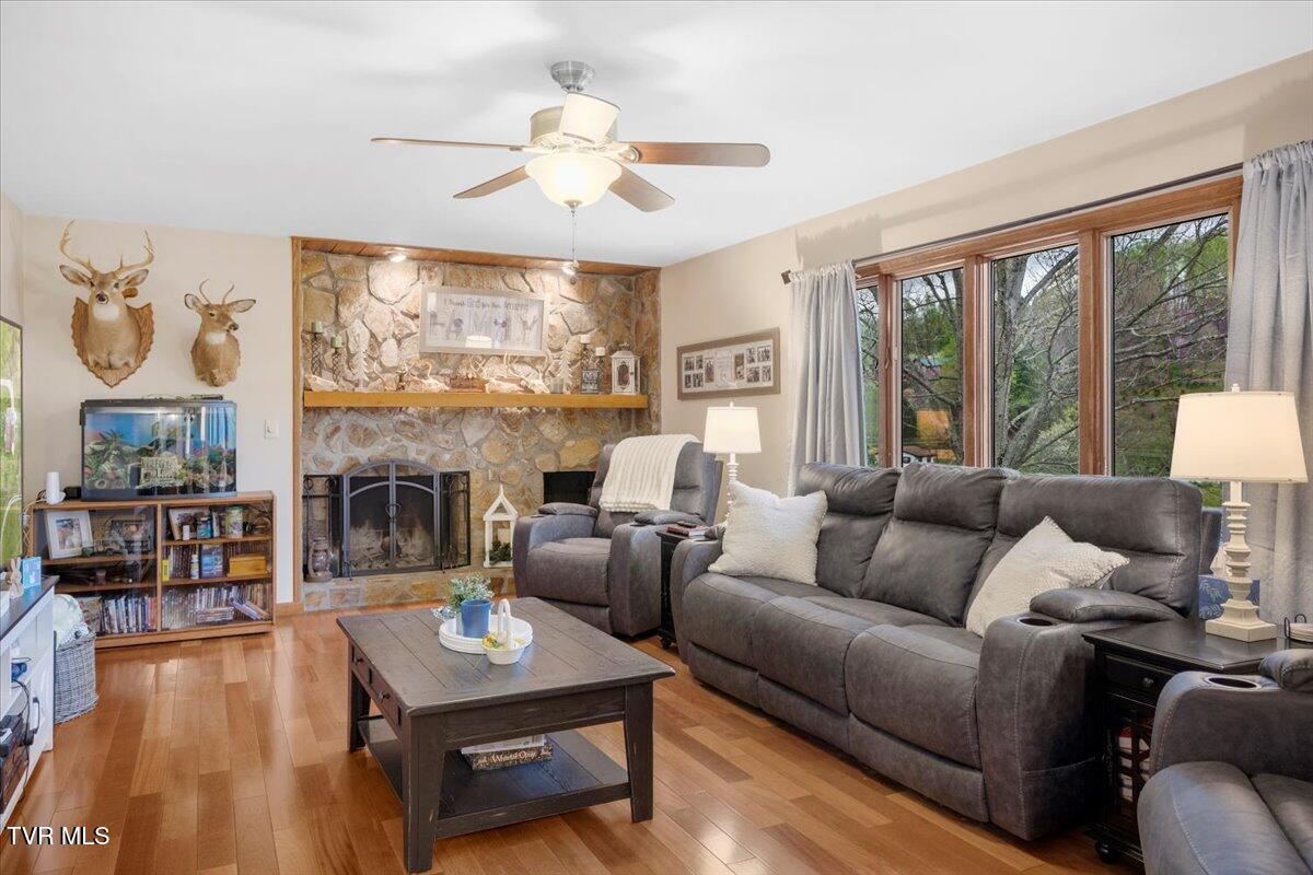 790 Watauga Road Watauga, TN 37694 - Photo 24 of 60 22-128A9080