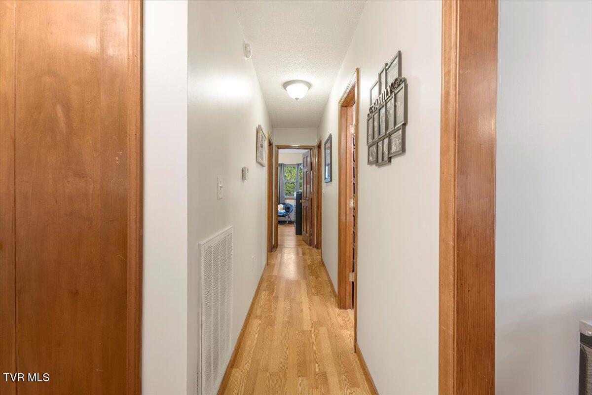 790 Watauga Road Watauga, TN 37694 - Photo 32 of 60 25-128A9090