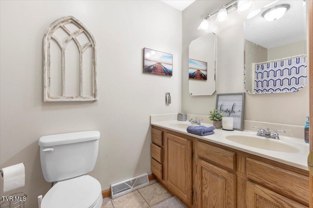 790 Watauga Road Watauga, TN 37694 - Photo 33 of 60 26-128A9093