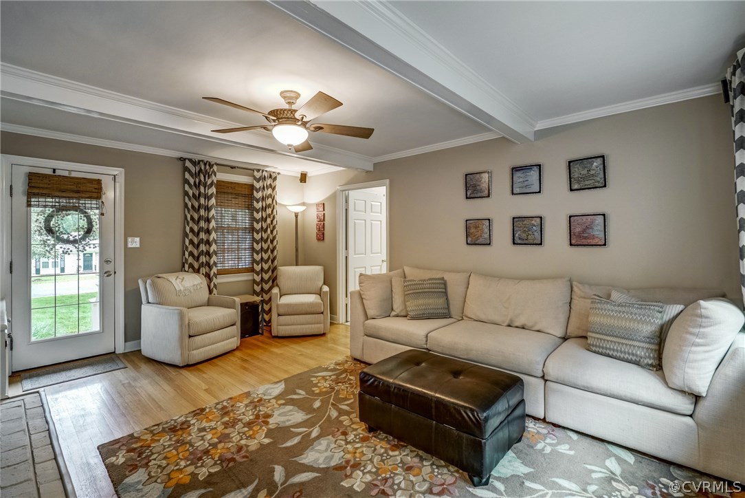 3901 Cheyenne Road Richmond, VA 23235 - Photo 16 of 49 a living room with furniture and a large window