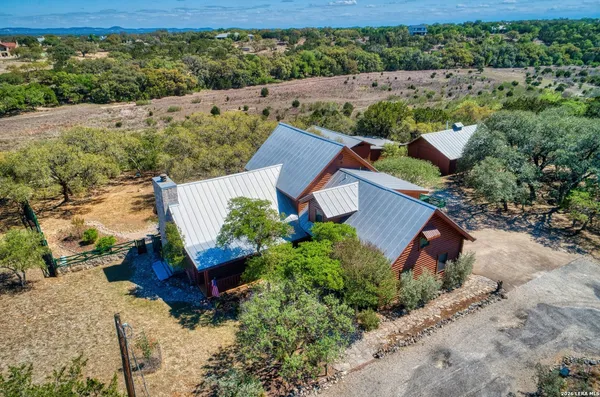 $675,000 | 513 Riverview Drive, Bandera, TX 78003