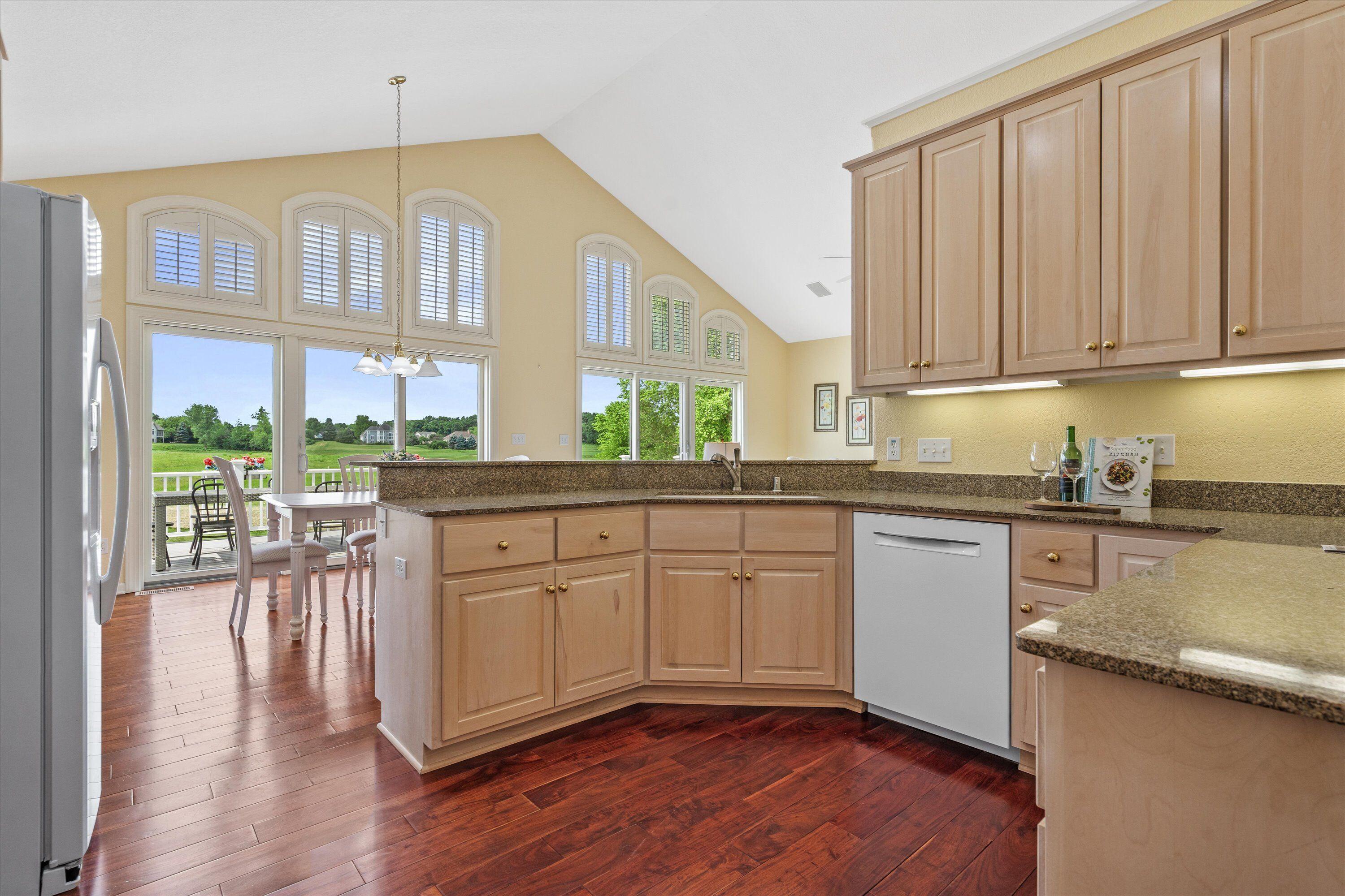 219 Muirfield Court North Prairie, WI 53153 - Photo 10 of 45 Kitchen