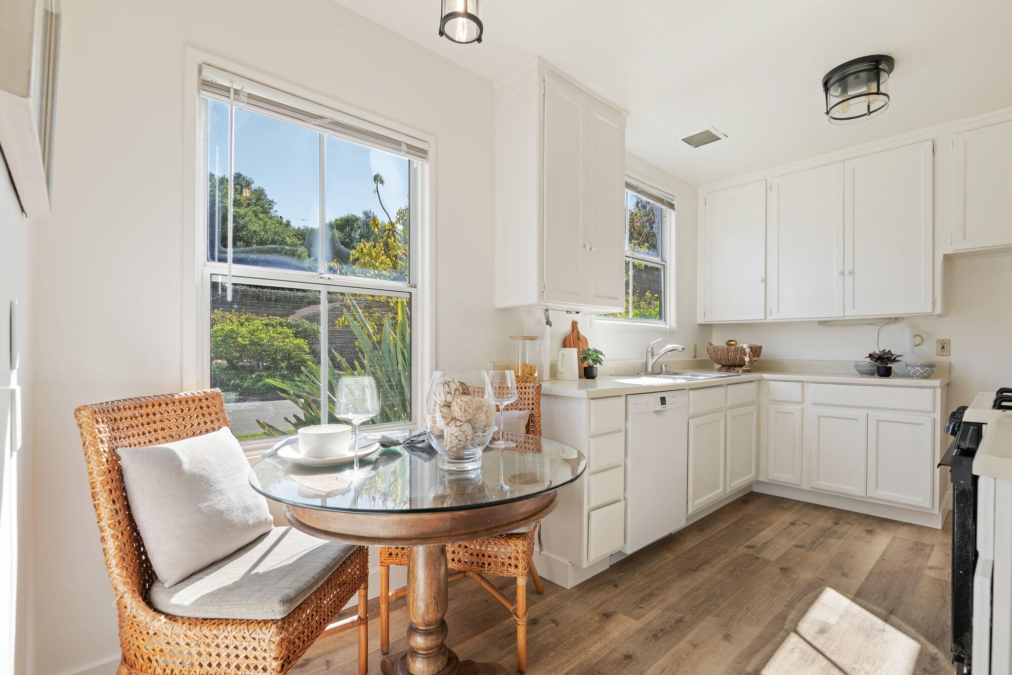 116 South Ontare Road Santa Barbara, CA 93105 - Photo 7 of 26 Kitchen