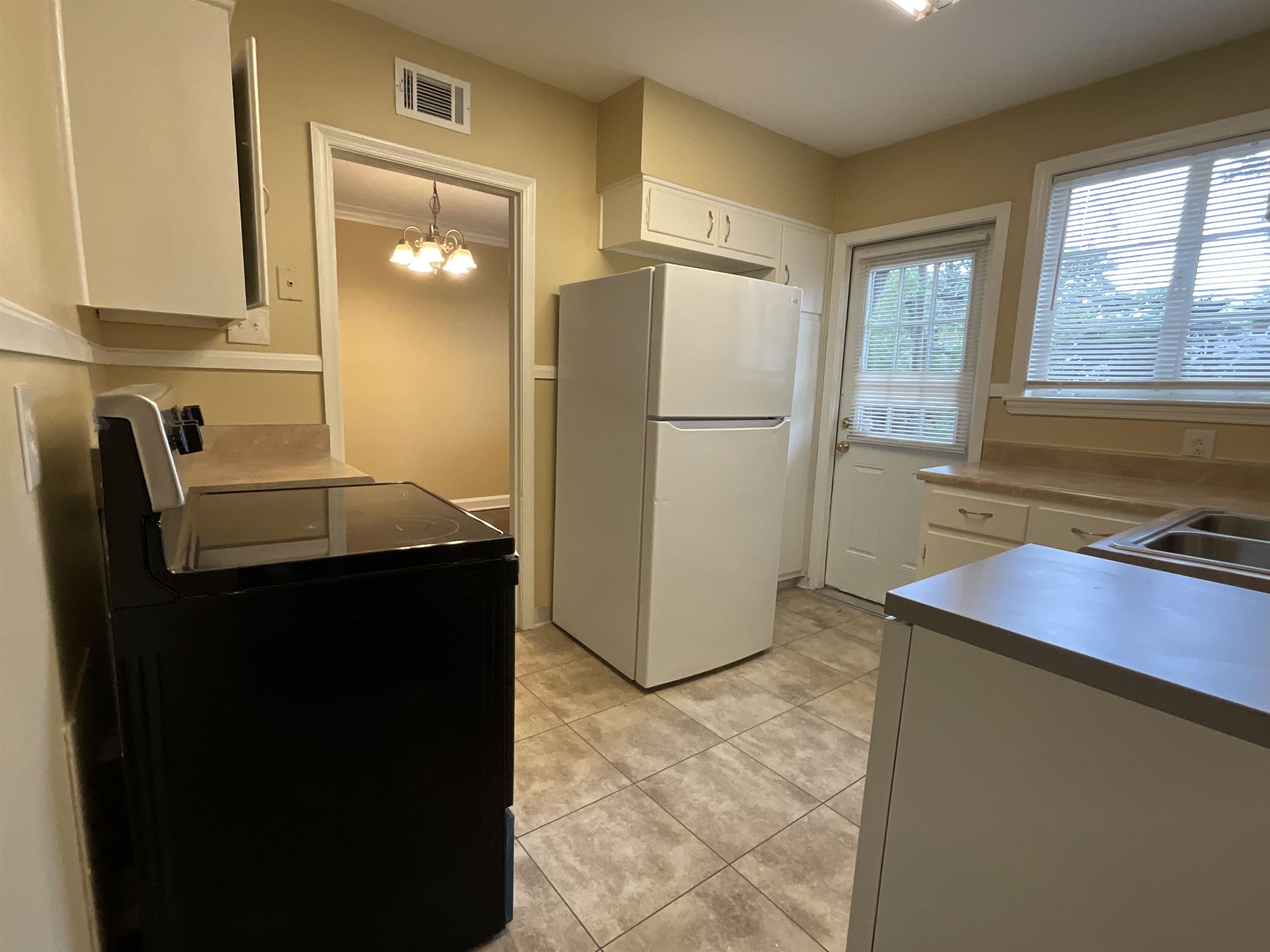 4980 Sequoia Road Memphis, TN 38117 - Photo 5 of 10