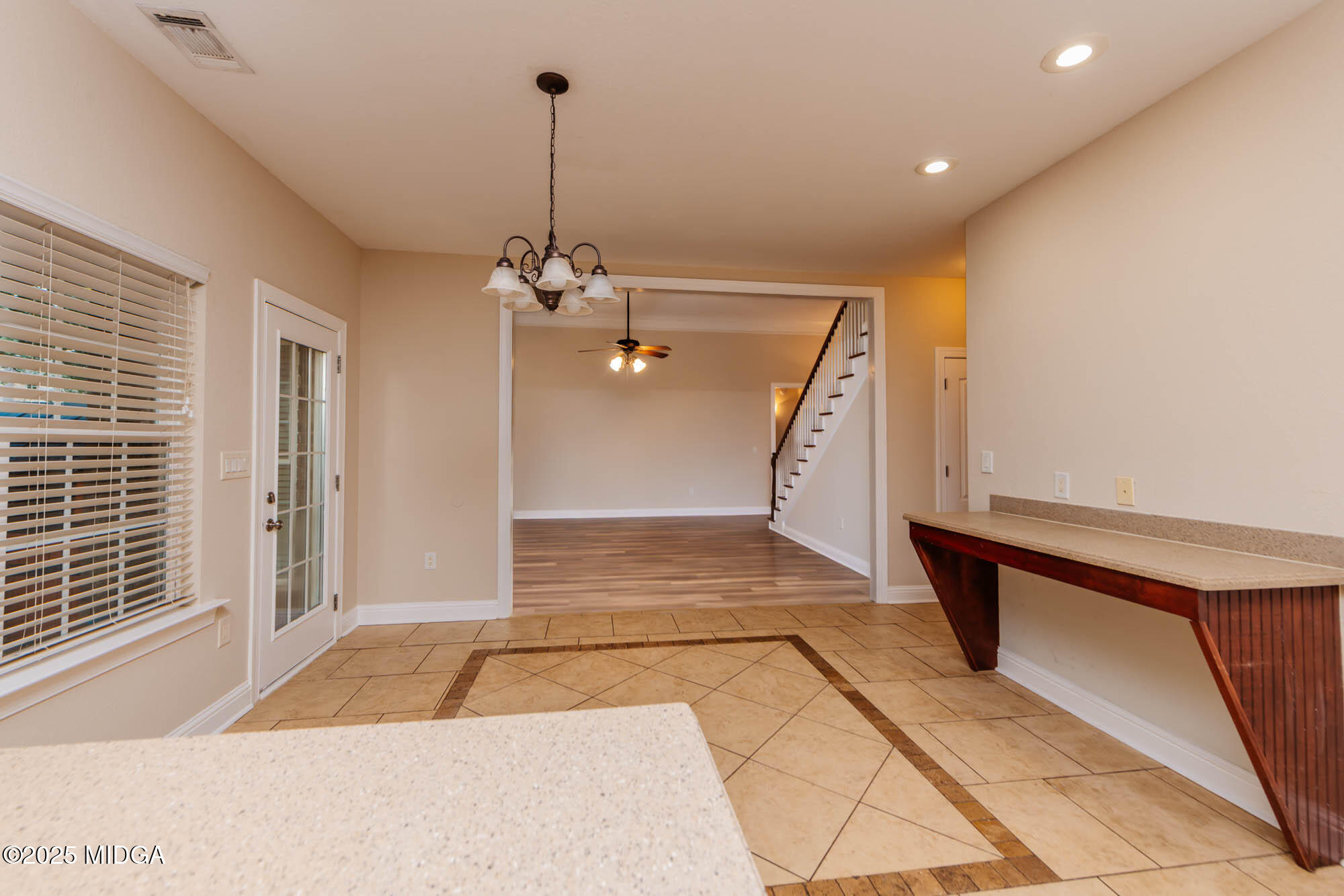 419 Morgan Ranch Circle Bonaire, GA 31005 - Photo 12 of 49 Photo 10 - Breakfast Area