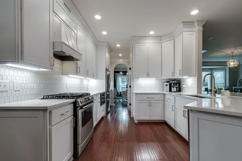 $798,000 | 7029 Meadow Ridge Circle, Nashville, TN 37221