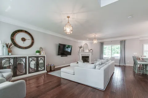 $798,000 | 7029 Meadow Ridge Circle, Nashville, TN 37221