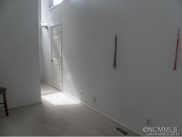 10 Maple Ridge Lane Asheville, NC 28806 - Photo 17 of 18 Gallery Image 17