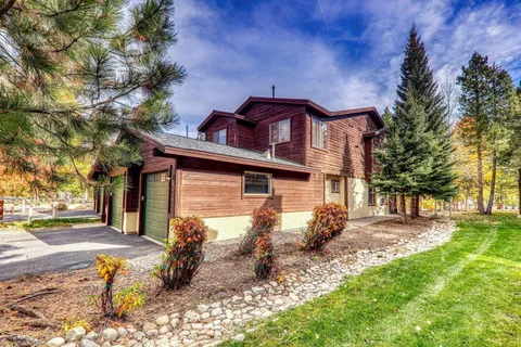 $679,000 | 10841 Cinnabar Way, Unit 3, Truckee, CA 96161