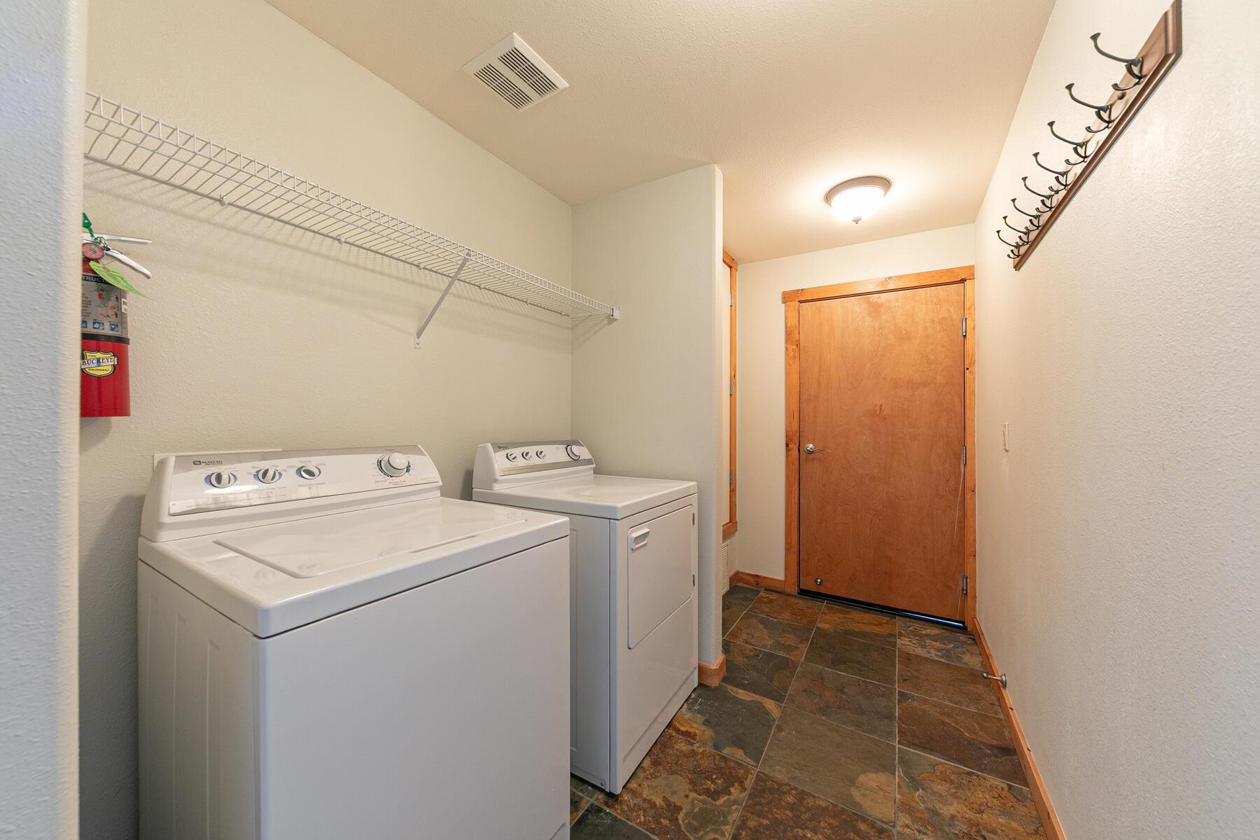 10841 Cinnabar Way, Unit 3 Truckee, CA 96161 - Photo 7 of 28