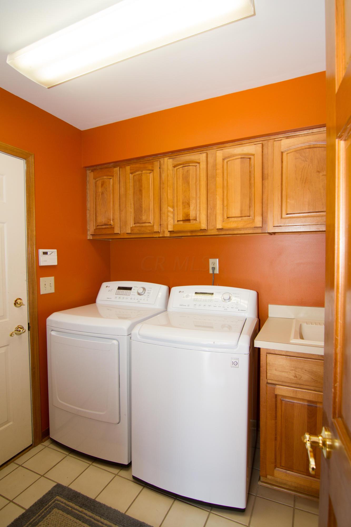 2697 Wickliffe Road Columbus, OH 43221 - Photo 11 of 28
