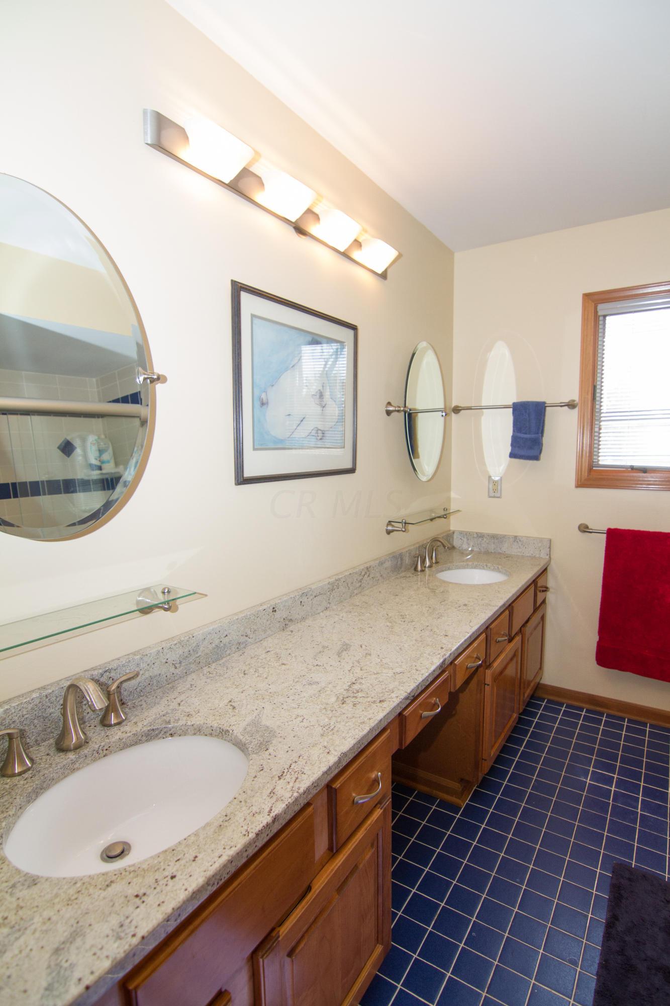 2697 Wickliffe Road Columbus, OH 43221 - Photo 21 of 28