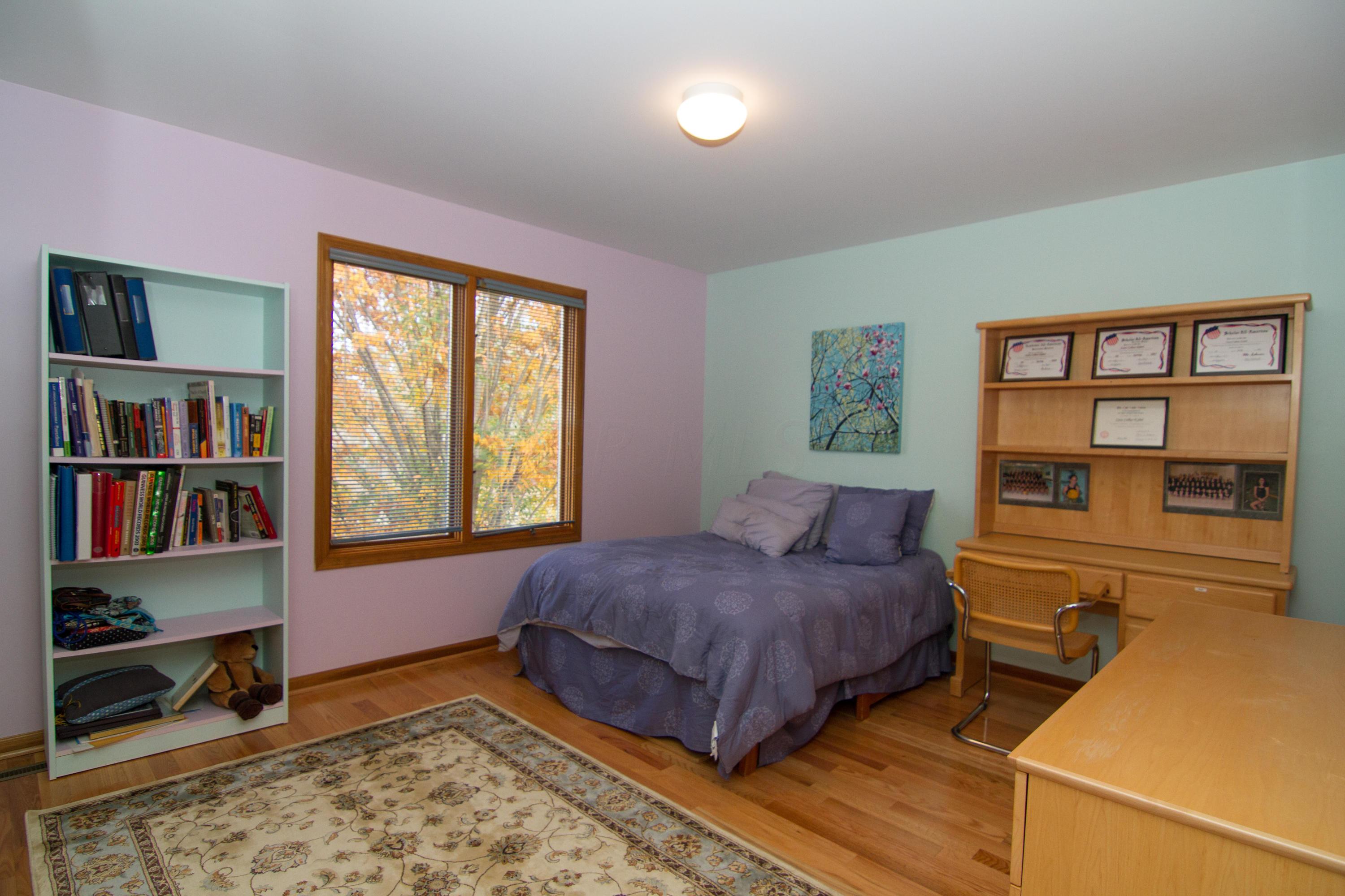 2697 Wickliffe Road Columbus, OH 43221 - Photo 24 of 28